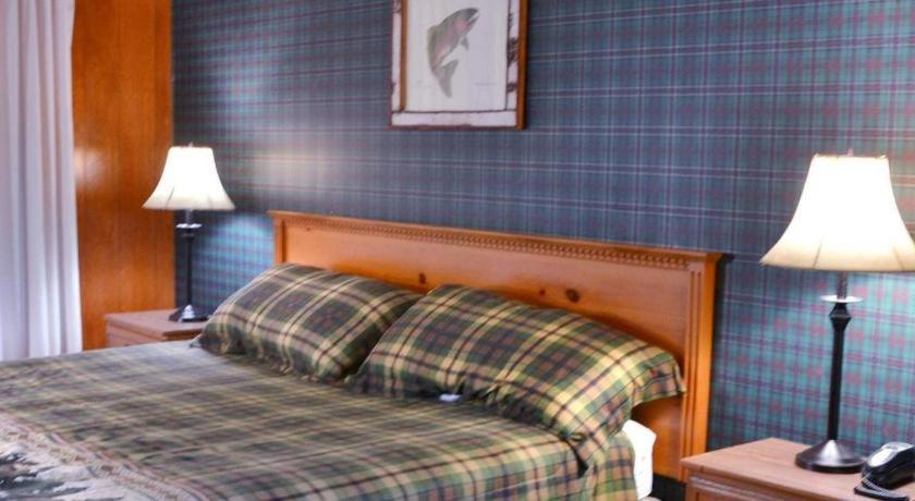 Birchwood Inn Harbor Springs Exterior foto