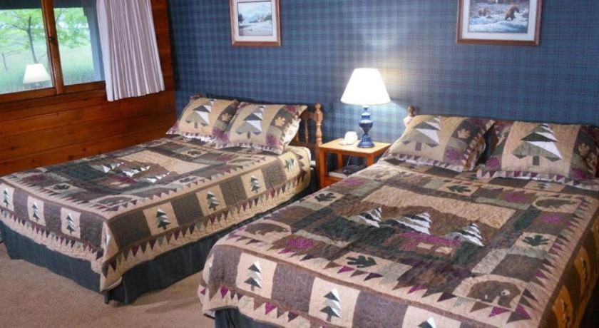 Birchwood Inn Harbor Springs Exterior foto